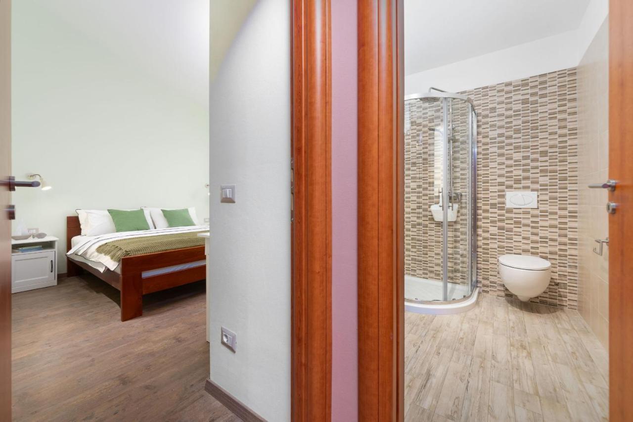 Apartment Karolina 2 Funtana Exterior foto